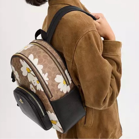 NWT coach Court Backpack In Signature Canvas With Floral Print - Picture 3 of 8
